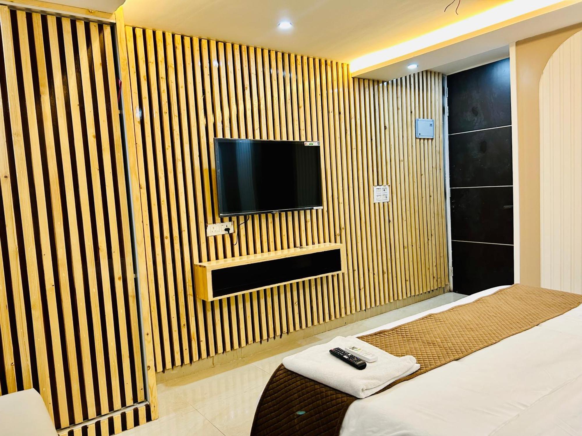 Bob Adventures Otel Dehradun Dış mekan fotoğraf